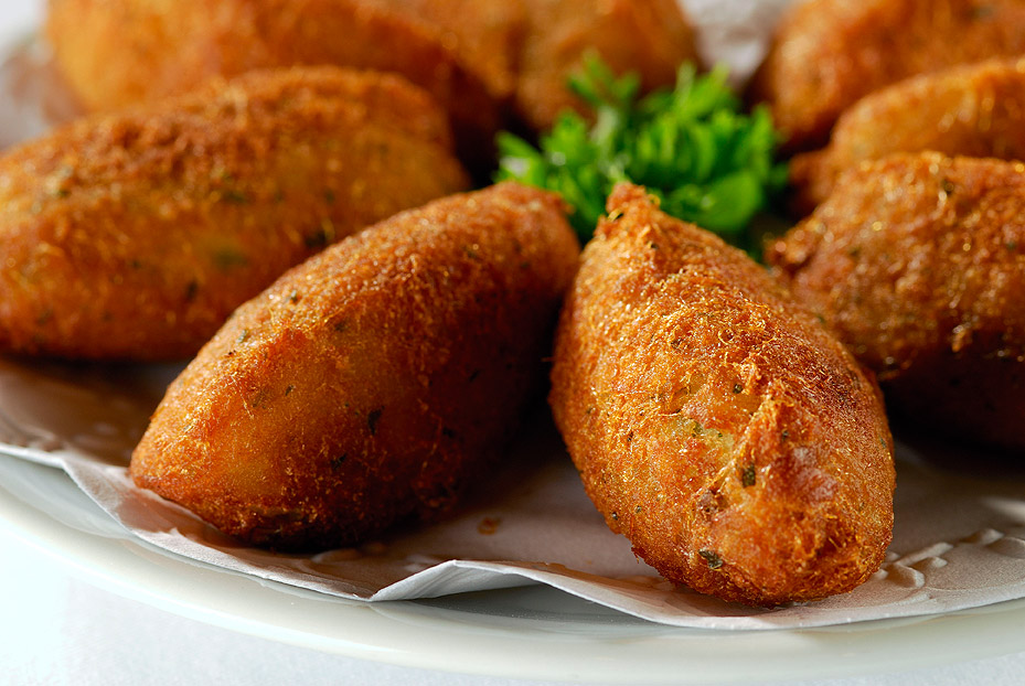 Recipe: Delicious codfish cakes or bolinhos de bacalhau