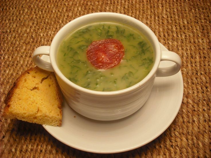 typical-portuguese-soup-recipe-caldo-verde-taste-porto