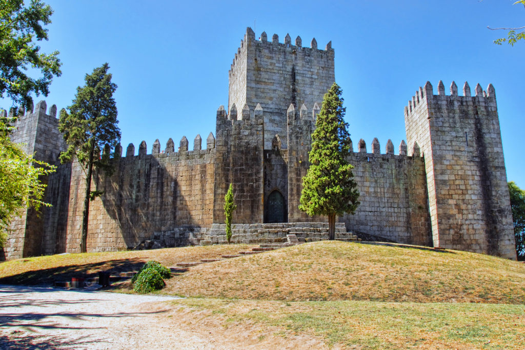 Day Trips from Porto - Guimarães Castle